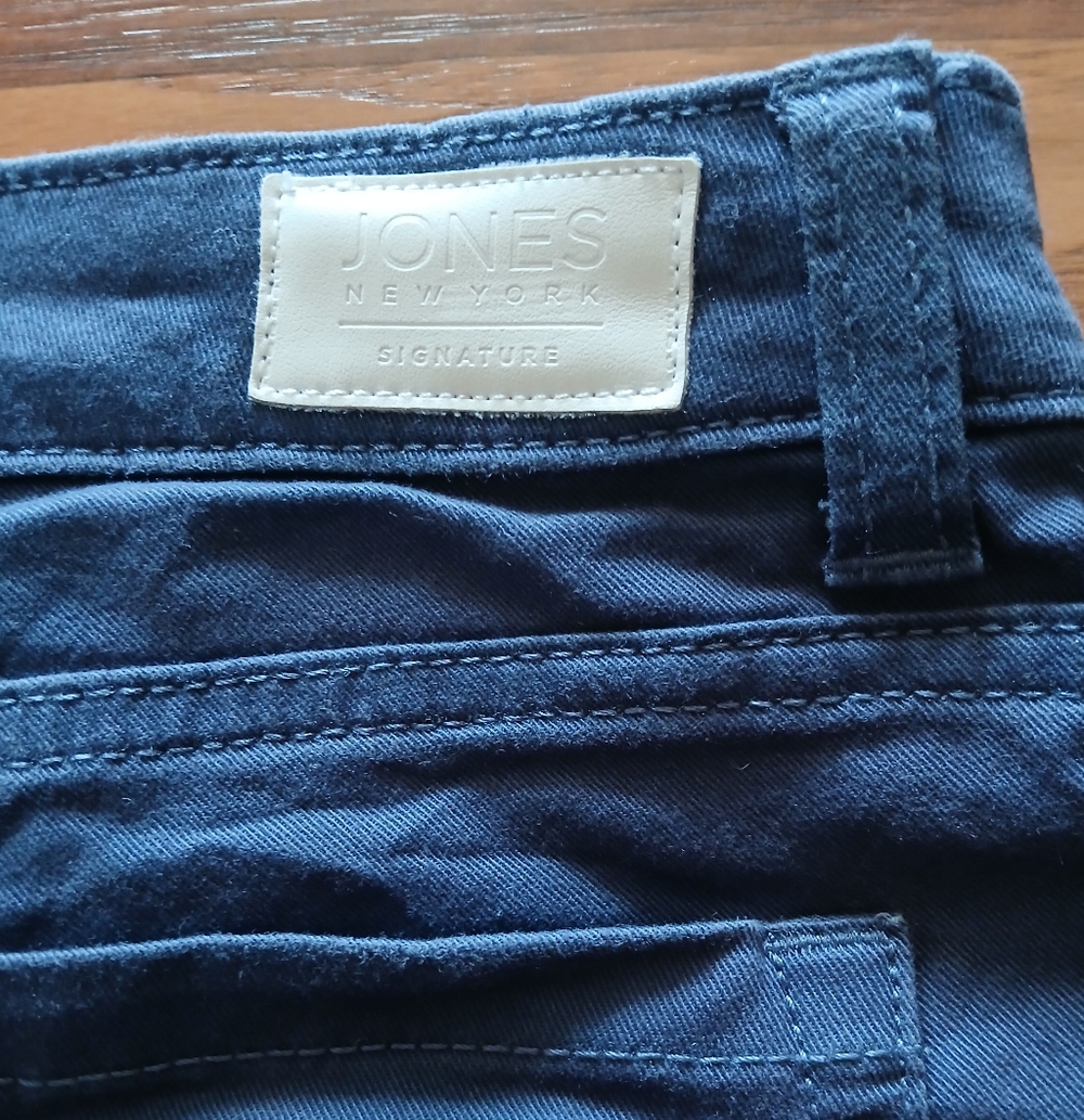 Jones New York Vibrant Blue Women's Size 8 Bermuda Shorts - Picture 6 of 7
